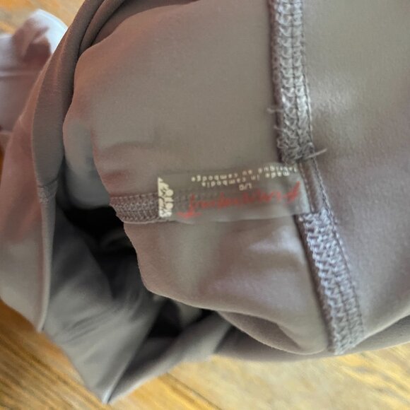 FP MOVEMENT blue gray athletic yoga shorts/L/no flaws - Picture 4 of 5